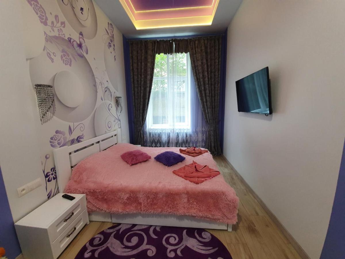 Romantik Eko Apartment Lviv Luaran gambar